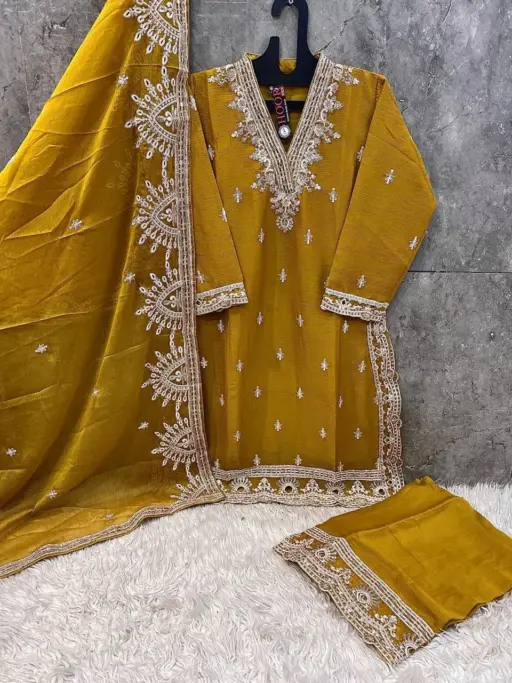 Hoor Tex HF-96 C To F Heavy Chiffon Wholesale Readymade Pakistani Suit Collection - Image 8