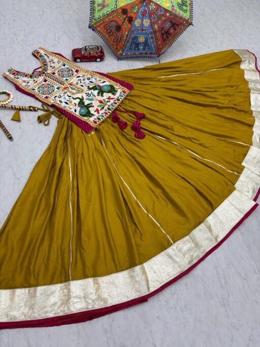 Rama Export N43 Moteda Gamathi Work Wholesale Navratri Special Lehenga Choli Collection - Image 10