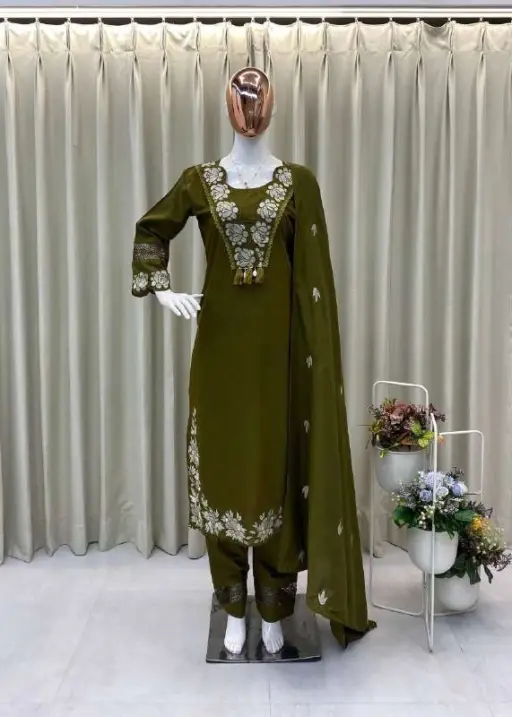 Rama Export BE-385-C Reyon Slub Cotton Wholesale Readymade Suit Collection