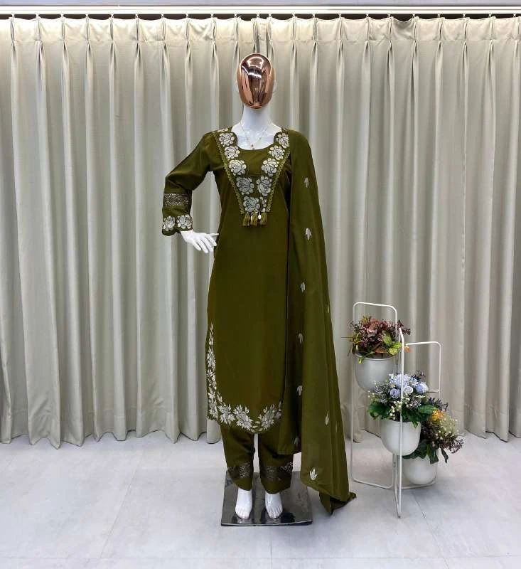 Rama Export BE-385-C Reyon Slub Cotton Wholesale Readymade Suit Collection