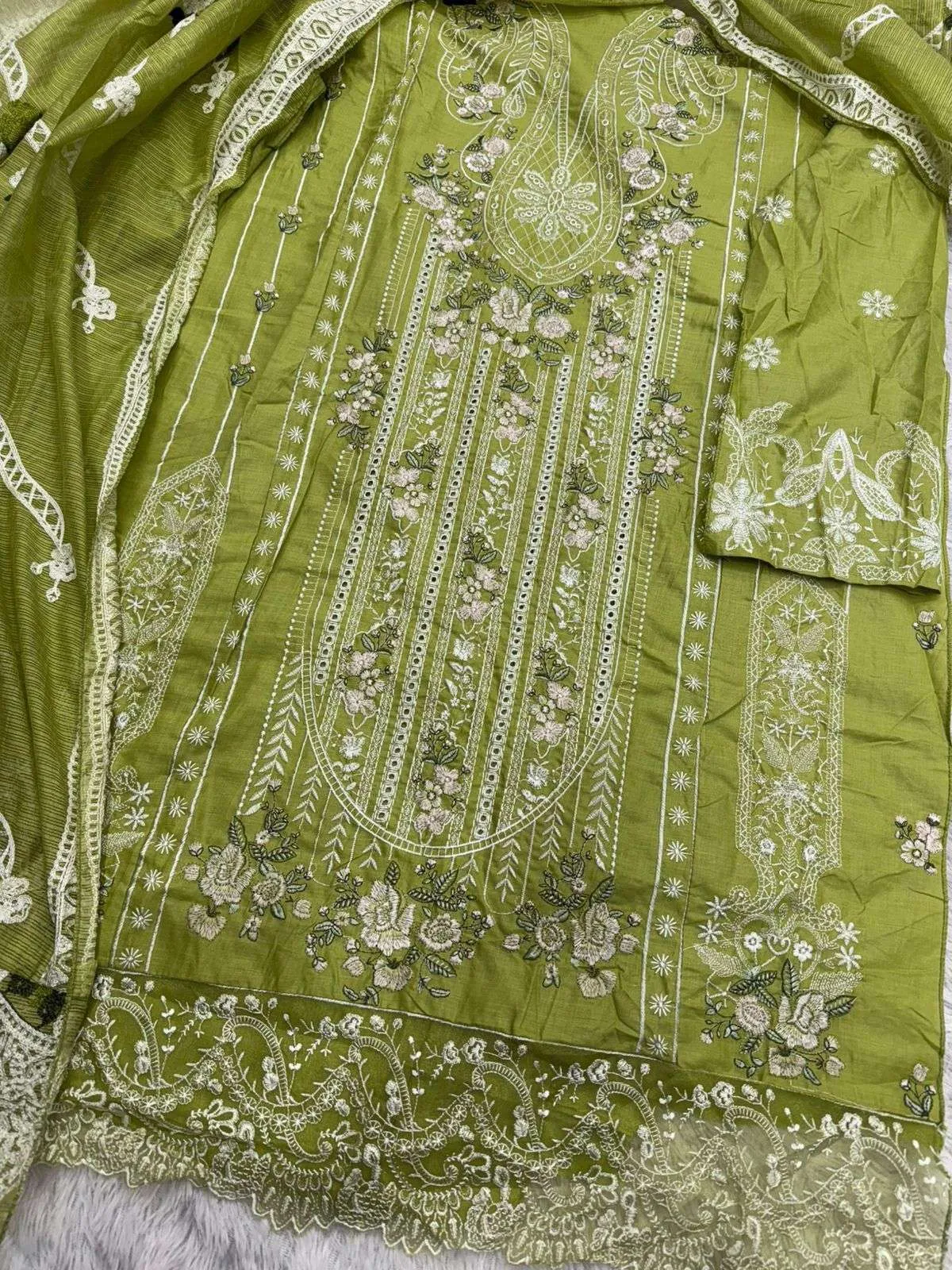 Mehboob Tex Design No - 1772