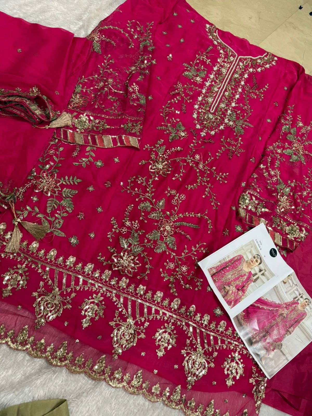 Mehboob Tex Design No - 1828