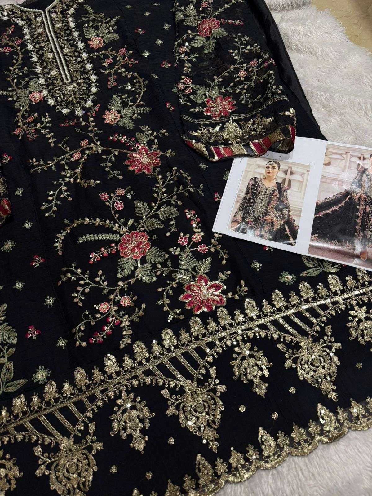 Mehboob Tex Design No - 1828