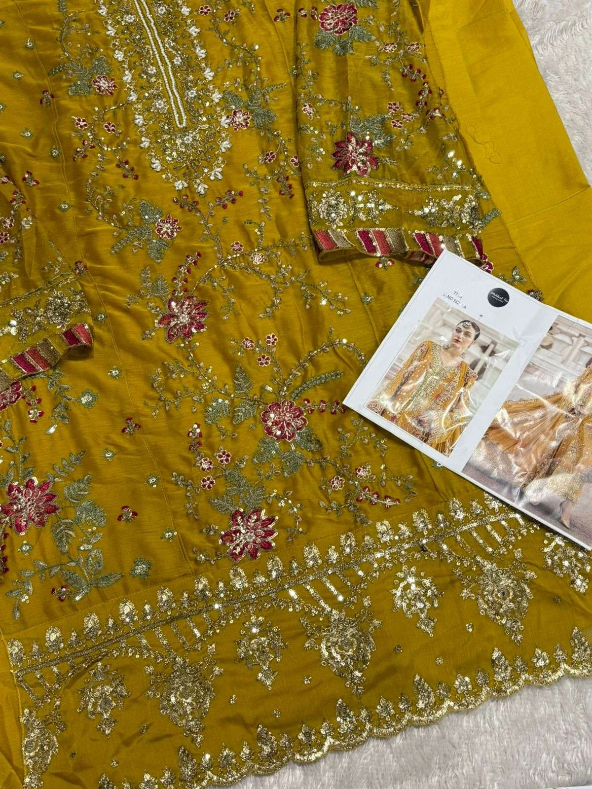 Mehboob Tex Design No - 1828