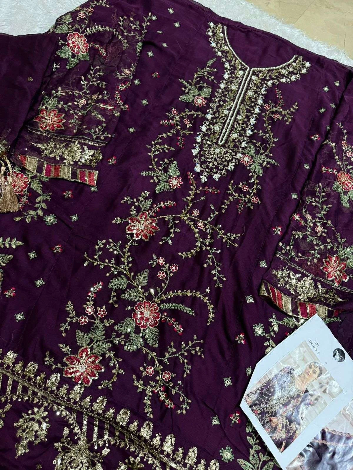 Mehboob Tex Design No - 1828