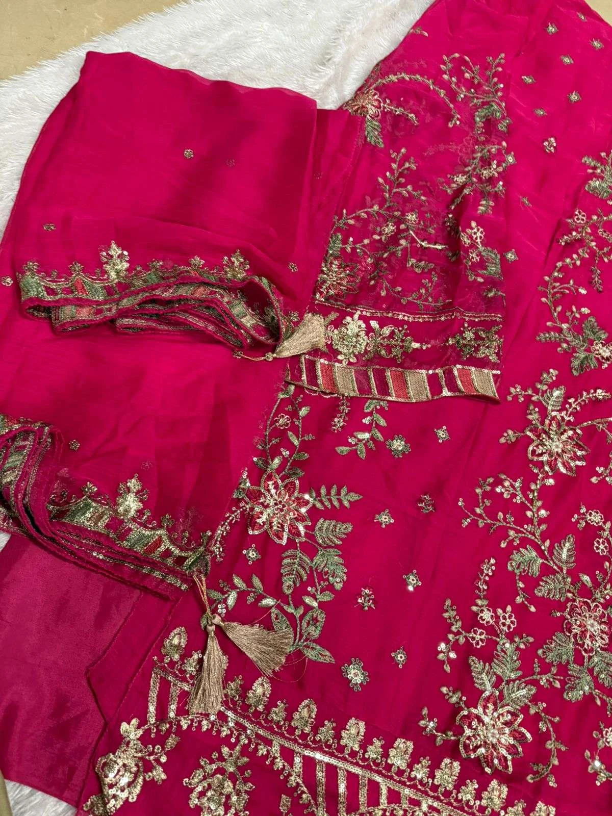 Mehboob Tex Design No - 1828