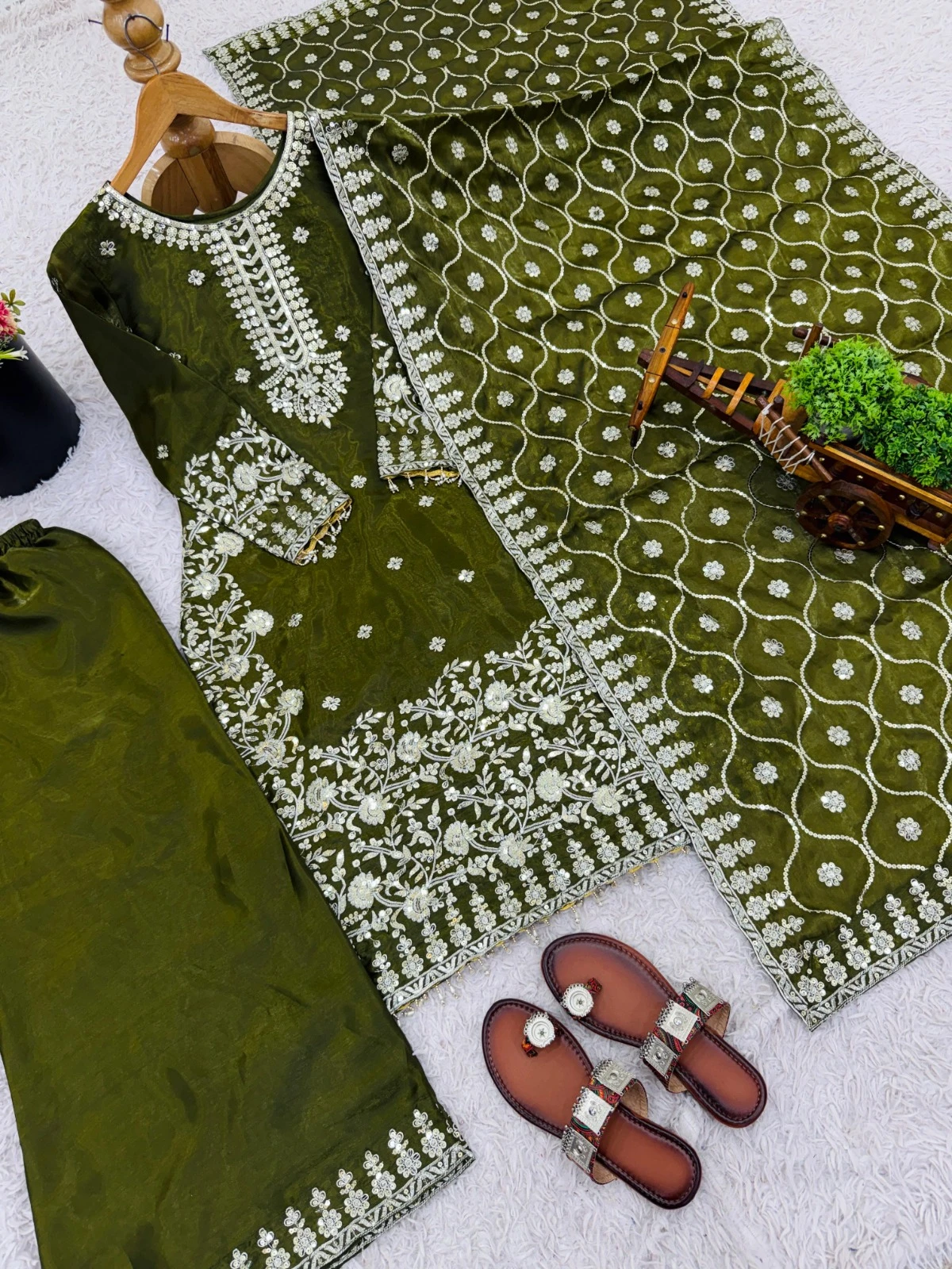 Rama Export Code-5320 Pure GMY SILK Wholesale Readymade Pakistani Suit Collection