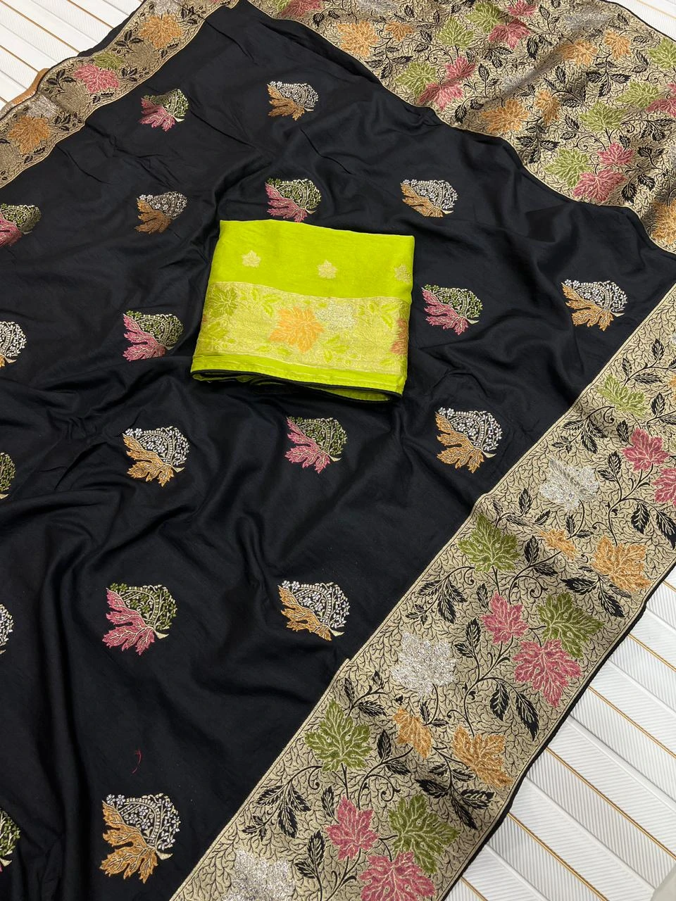 Kc 205 Dola Silk Zari Weaving Saree Collection