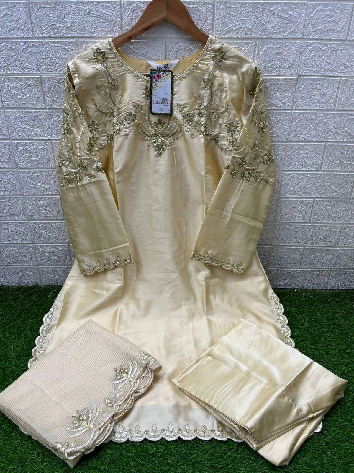 Laxuria Trendz D No 1587