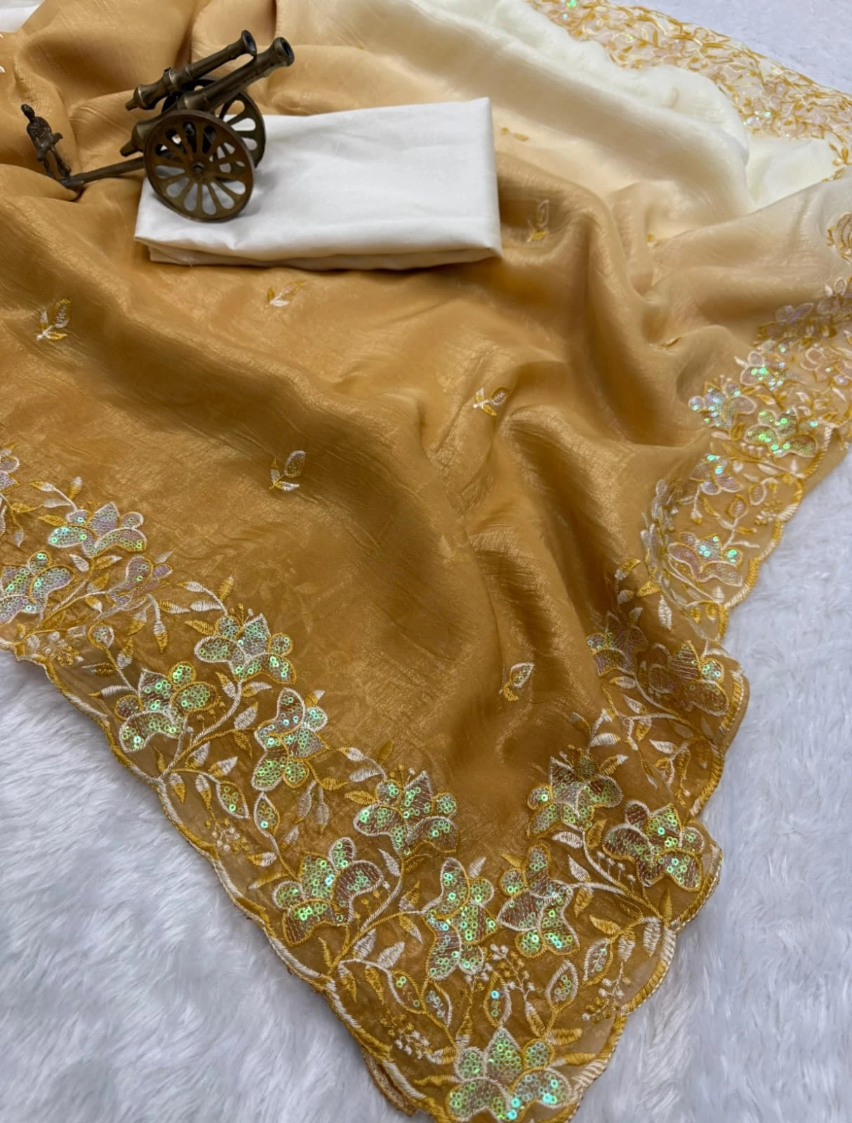 Vt 816 T Premium Crunchy Padding Embroidered Saree Collection