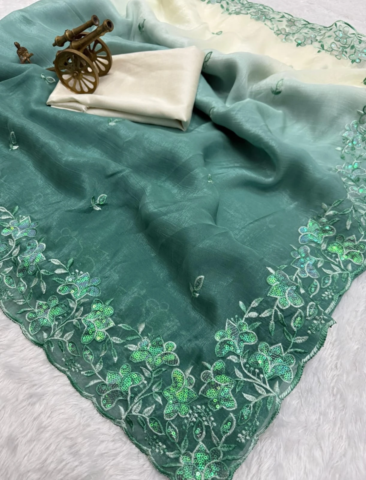 Vt 816 T Premium Crunchy Padding Embroidered Saree Collection