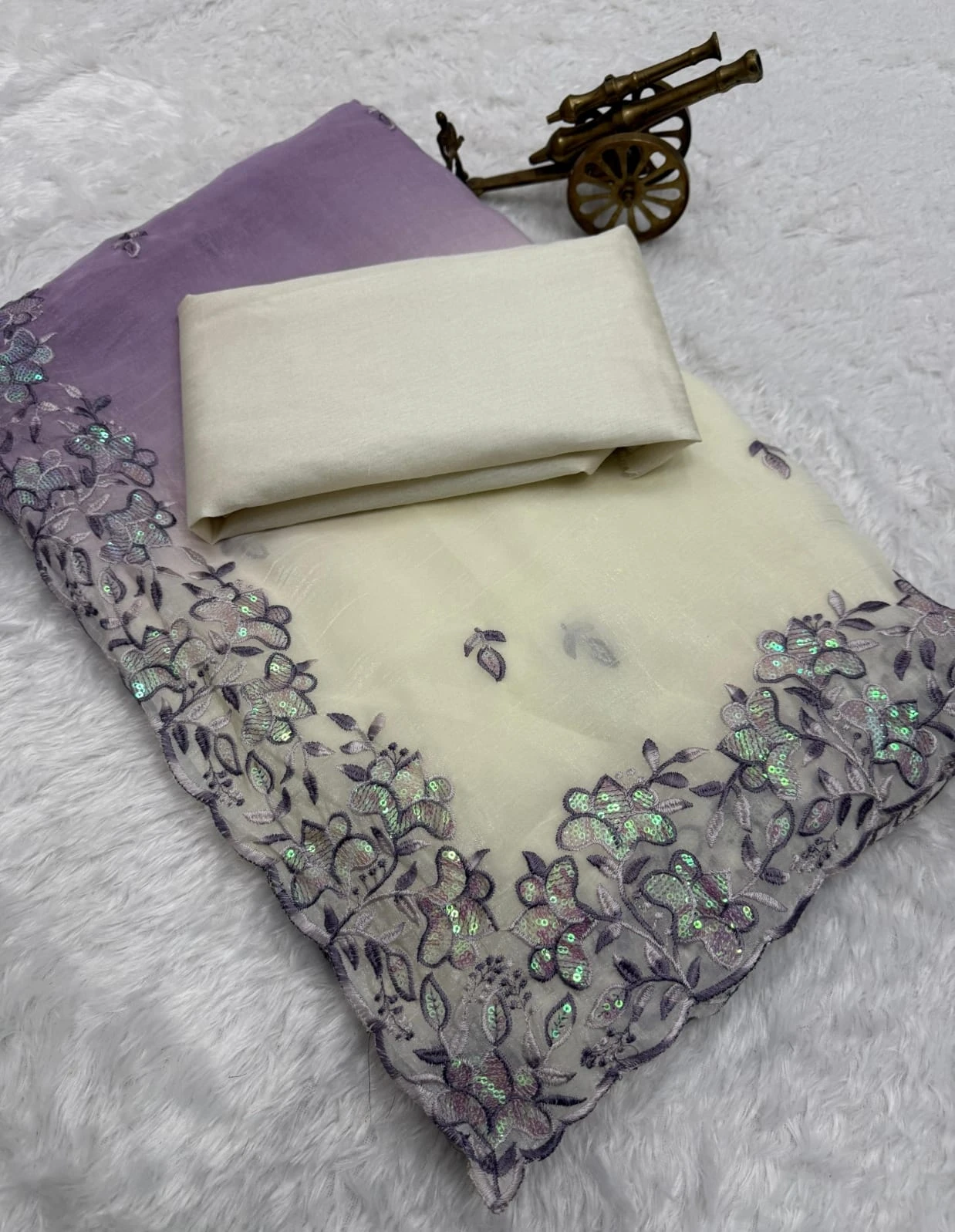 Vt 816 T Premium Crunchy Padding Embroidered Saree Collection