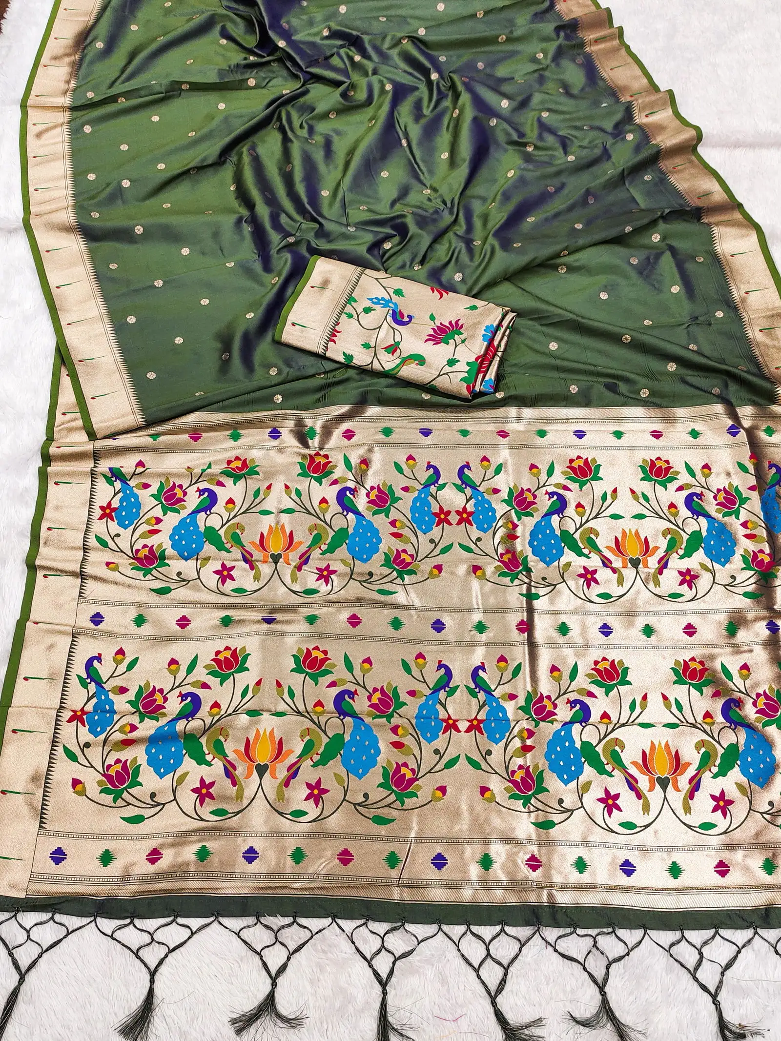 Mb 1180 Paithani Silk Golden Zari Embellished Saree Collection - Image 13