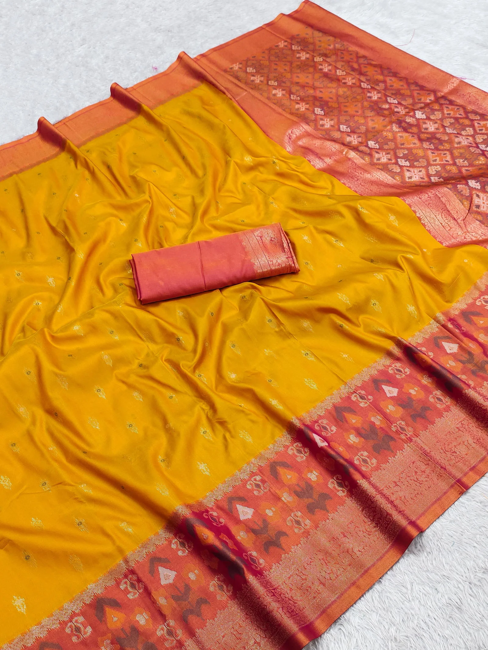 Mb 6140 Pochampalli Silk Blend Ikkat Saree Collection